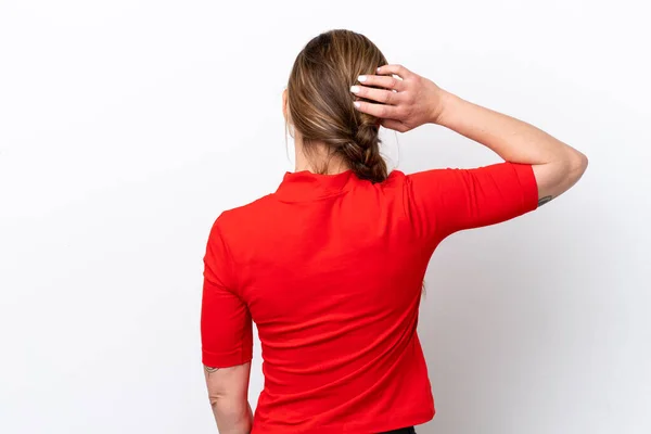 Jeune Femme Caucasienne Isolée Sur Fond Blanc Position Arrière Pensant — Photo