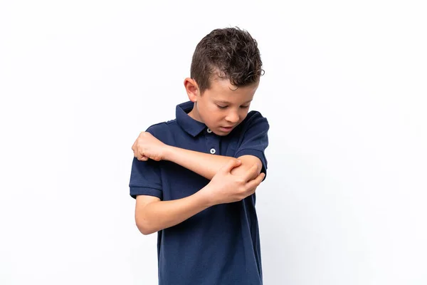 Μικρό Καυκάσιο Αγόρι Απομονωμένο Λευκό Φόντο Πόνο Στον Αγκώνα — Φωτογραφία Αρχείου
