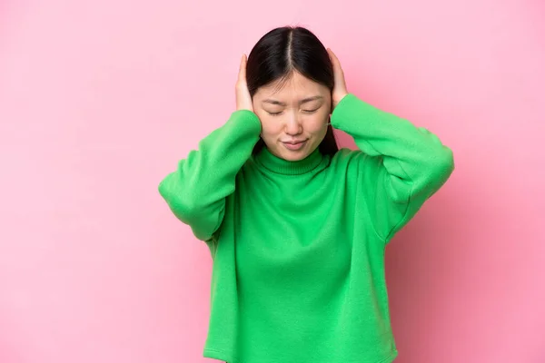 Young Chinese Woman Isolated Pink Background Frustrated Covering Ears —  Fotos de Stock