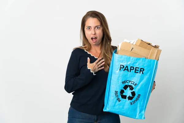 Femme Brésilienne Moyen Age Tenant Sac Recyclage Plein Papier Recycler — Photo