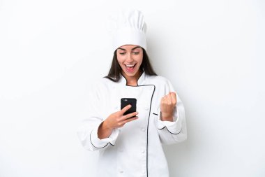 Beyaz bir geçmişi olan genç aşçı kadın şaşırdı ve bir mesaj gönderiyor.