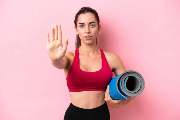 Young Sport Caucasian Woman Going Yoga Classes While Holding Mat — Stock Photo, Image