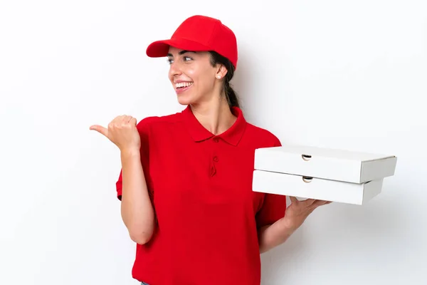 Entrega Pizza Mujer Caucásica Con Uniforme Trabajo Recogiendo Cajas Pizza — Foto de Stock