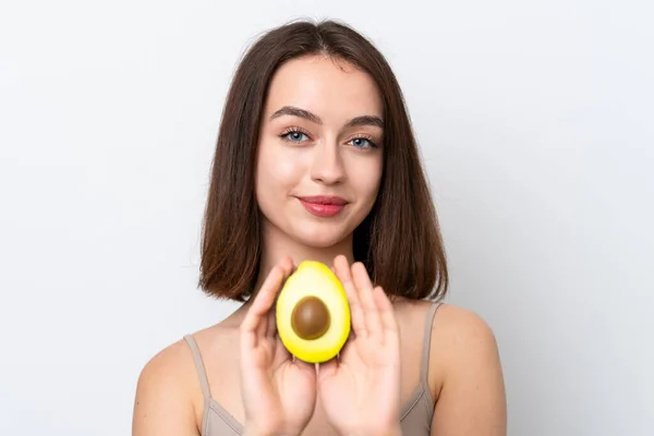 Jovem Ucraniana Isolada Fundo Branco Segurando Abacate Enquanto Sorri Fechar — Fotografia de Stock