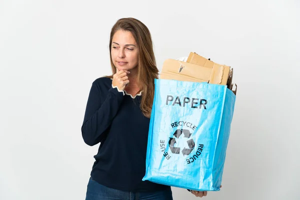 Femme Brésilienne Moyen Age Tenant Sac Recyclage Rempli Papier Recycler — Photo