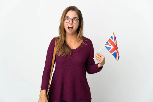 Középkorú Brazil Kezében Egy Egyesült Királyság Zászló Elszigetelt Fehér Háttér — Stock Fotó