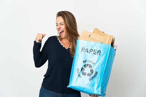Femme Brésilienne Moyen Age Tenant Sac Recyclage Rempli Papier Recycler — Photo