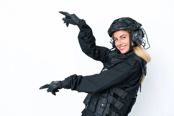 Swat Caucasian Woman Isolated White Background Pointing Finger Side Presenting — Stock Photo, Image