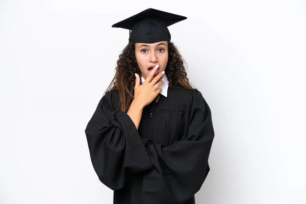 Junge Universitätsabsolventin Arabische Frau Isoliert Auf Weißem Hintergrund Überrascht Und — Stockfoto