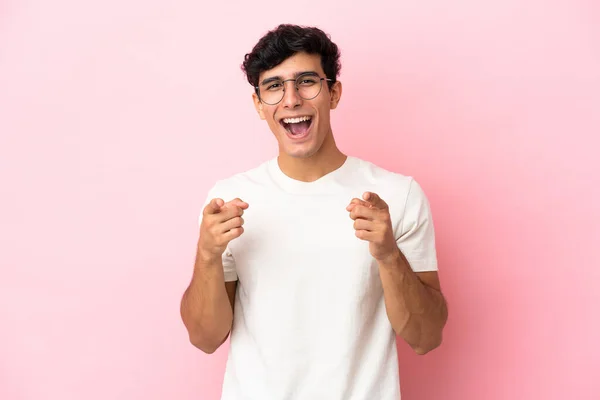 Young Argentinian Man Isolated Pink Background Surprised Pointing Front — Stock Photo, Image