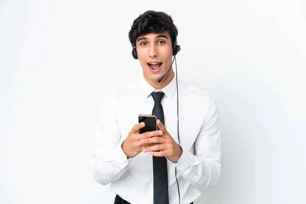 Telemarketer Man Working Headset Isolated White Background Surprised Sending Message — Stock Photo, Image