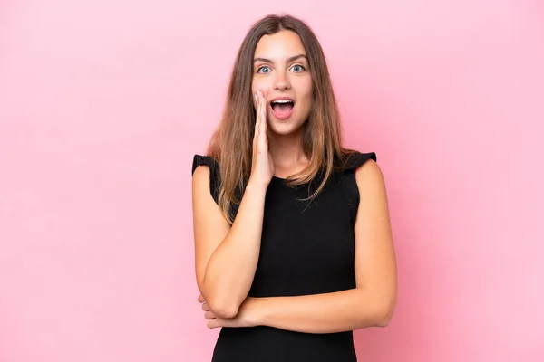 Mladá Běloška Žena Izolované Růžovém Pozadí Překvapením Šokovaný Výraz Obličeje — Stock fotografie