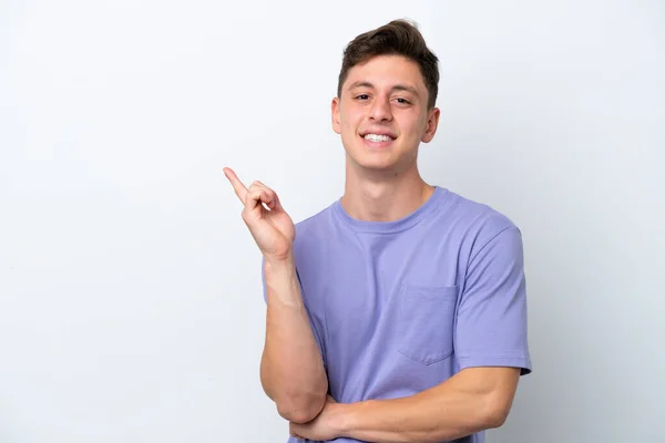 Joven Guapo Brasileño Aislado Sobre Fondo Blanco Feliz Señalando Hacia — Foto de Stock