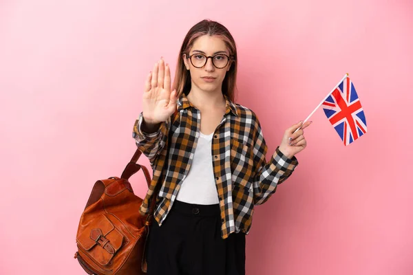 Young Hispanic Woman Holding United Kingdom Flag Isolated Pink Background — 스톡 사진