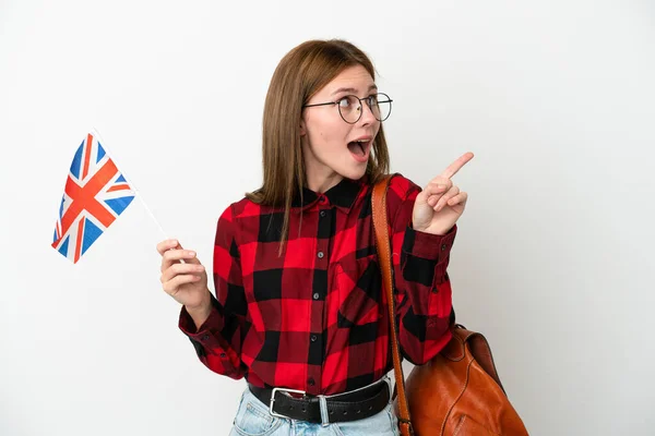 Jovem Segurando Uma Bandeira Reino Unido Isolada Fundo Azul Com — Fotografia de Stock