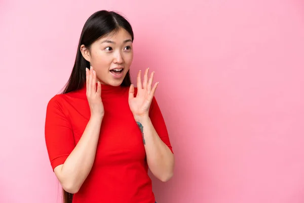 Young Chinese Woman Isolated Pink Background Surprise Facial Expression — Stockfoto
