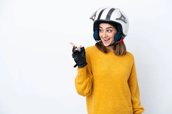 Jonge Blanke Vrouw Met Een Motorfiets Helm Geïsoleerd Witte Achtergrond — Stockfoto