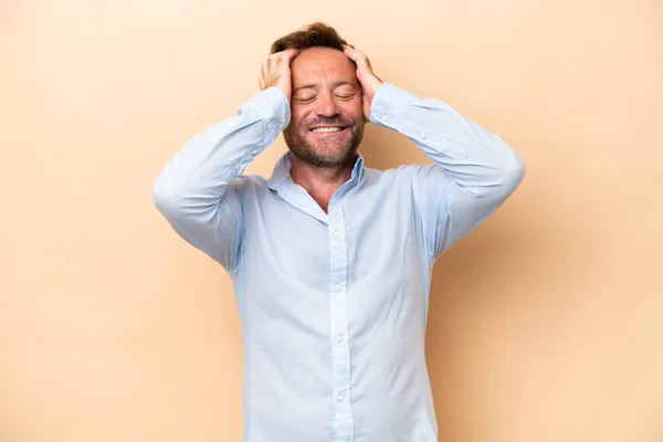 Middle Age Caucasian Man Isolated Beige Background Laughing — Stock Photo, Image