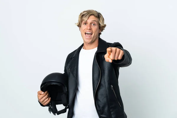 English Man Holding Motorcycle Helmet Surprised Pointing Front — ストック写真