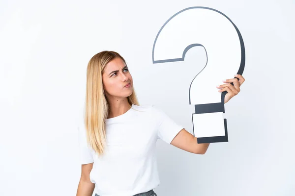Blonde Uruguayan Girl Isolated White Background Holding Question Mark Icon — Stock Photo, Image