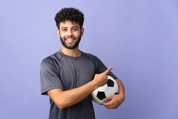 Handsome Moroccan Young Football Player Man Isolated Purple Background Pointing — Stock Photo, Image