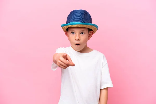 Little Caucasian Boy Wearing Hat Isolated Pink Background Surprised Pointing — Photo