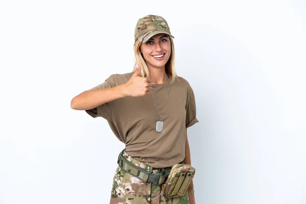Militare Donna Con Dog Tag Isolato Sfondo Bianco Dando Pollice — Foto Stock