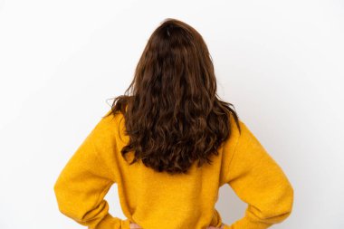 Beyaz arka planda izole edilmiş beyaz bir beyaz kadın.