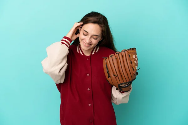 Young Caucasian Woman Playing Baseball Isolated Blue Background Laughing — ストック写真