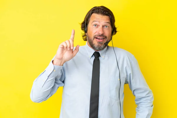 Telemarketer Dutch Man Working Headset Isolated Yellow Background Thinking Idea — ストック写真