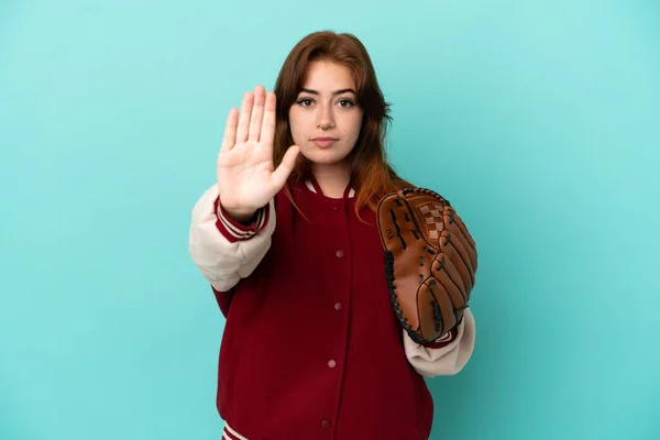 Young Redhead Woman Playing Baseball Isolated Blue Background Making Stop — Photo