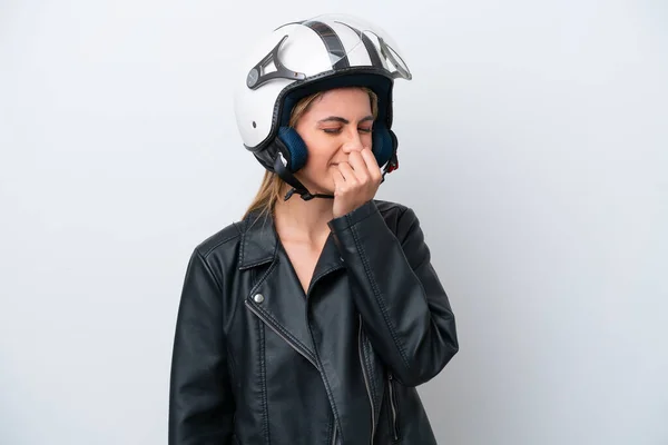 Jonge Kaukasische Vrouw Met Een Motorfiets Helm Geïsoleerd Witte Achtergrond — Stockfoto