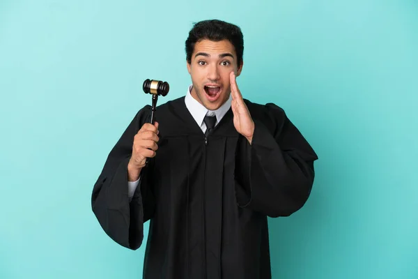 Judge Isolated Blue Background Surprise Shocked Facial Expression — Stock Photo, Image