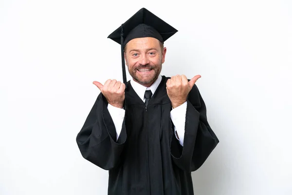 Universitätsabsolvent Mittleren Alters Isoliert Auf Weißem Hintergrund Mit Daumen Nach — Stockfoto