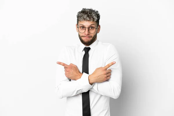 Business Caucasian Man Isolated White Background Pointing Laterals Having Doubts — Φωτογραφία Αρχείου