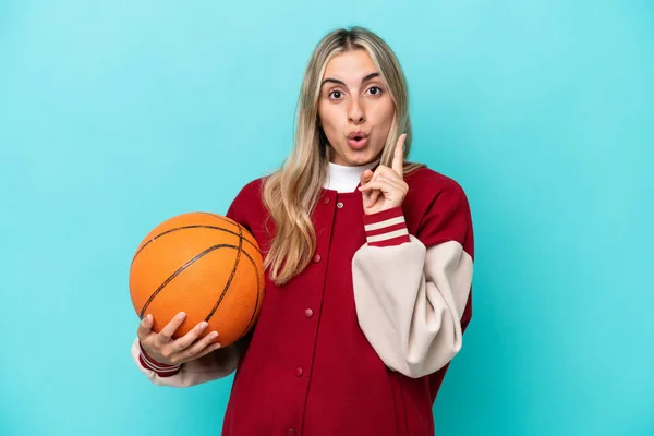 Young Caucasian Basketball Player Woman Isolated Blue Background Intending Realizes — 스톡 사진