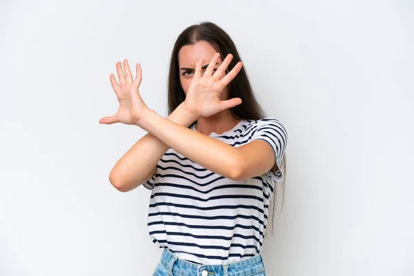 Mujer Joven Caucásica Aislada Sobre Fondo Blanco Nervioso Estiramiento Las — Foto de Stock