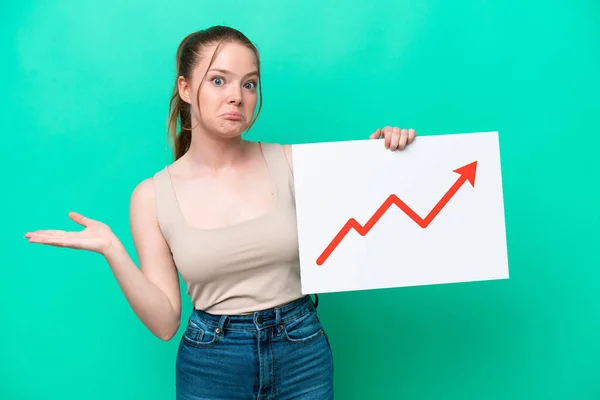 Young Caucasian Woman Isolated Green Background Holding Sign Growing Statistics — 图库照片