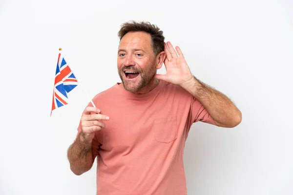 Homem Caucasiano Meia Idade Segurando Bandeira Inglês Isolado Fundo Branco — Fotografia de Stock