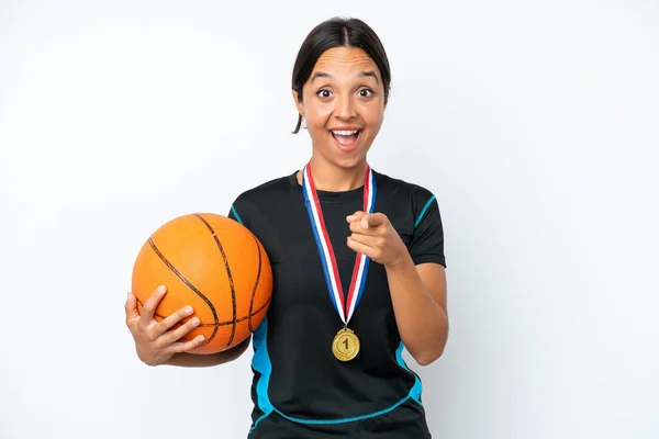 Young Basketball Player Woman Isolated White Background Surprised Pointing Front — Zdjęcie stockowe