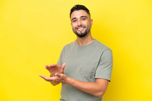 Young Arab Handsome Man Isolated Yellow Background Applauding — Stock fotografie