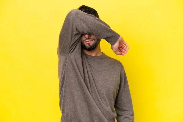 Young Arab Handsome Man Isolated Yellow Background Covering Eyes Hands — Foto de Stock
