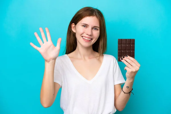 Young English Woman Chocolat Isolated Blue Background Counting Five Fingers — Stock fotografie