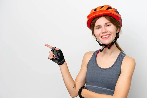 Genç Bisikletçi Beyaz Arka Planda Izole Edilmiş Bir Ngiliz Kadın — Stok fotoğraf