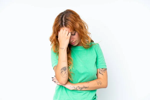 Giovane Donna Caucasica Isolata Sfondo Bianco Con Mal Testa — Foto Stock