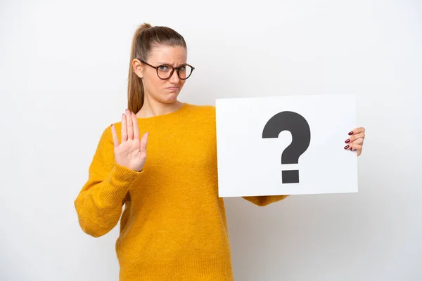 Young Caucasian Woman Isolated White Background Holding Placard Question Mark — Φωτογραφία Αρχείου