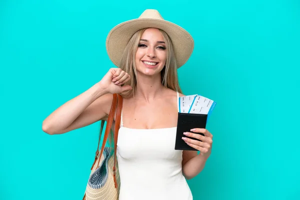 Blonde Woman Swimsuit Holding Passport Isolated Blue Background Proud Self — Stock fotografie