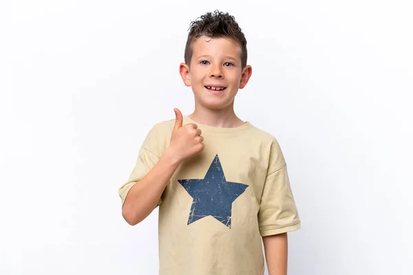 一个被白色背景隔离的高加索小男孩举起了一个大拇指 — 图库照片