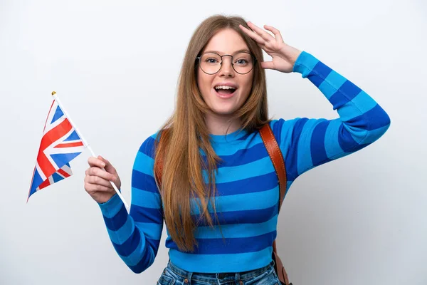 Jovem Caucasiana Segurando Uma Bandeira Reino Unido Isolada Fundo Branco — Fotografia de Stock