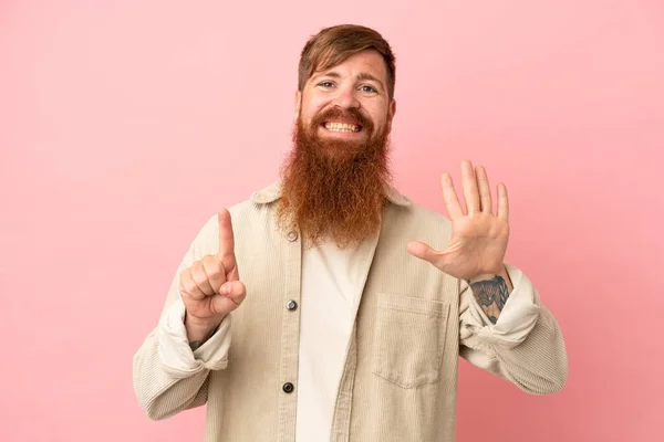 Young Reddish Caucasian Man Isolated Pink Background Counting Six Fingers — Foto de Stock